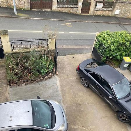 3 Pieces Calme, Terrasse Et Parking Prive Daire Courcouronnes Dış mekan fotoğraf